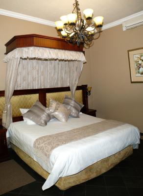Honeymoon suite bedroom