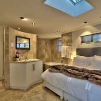 Bedroom & En-suite