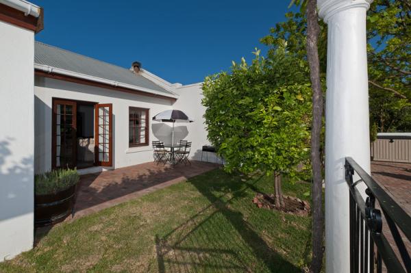 Merlot Cottage Exterior