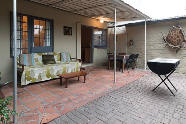 Inyathi Guest Lodge Self Catering