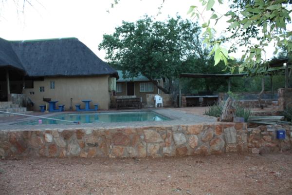 Pool and Barbeque area