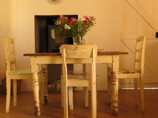 Cottage dining area