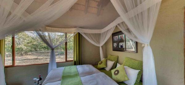 Leopard Lodge- bedroom